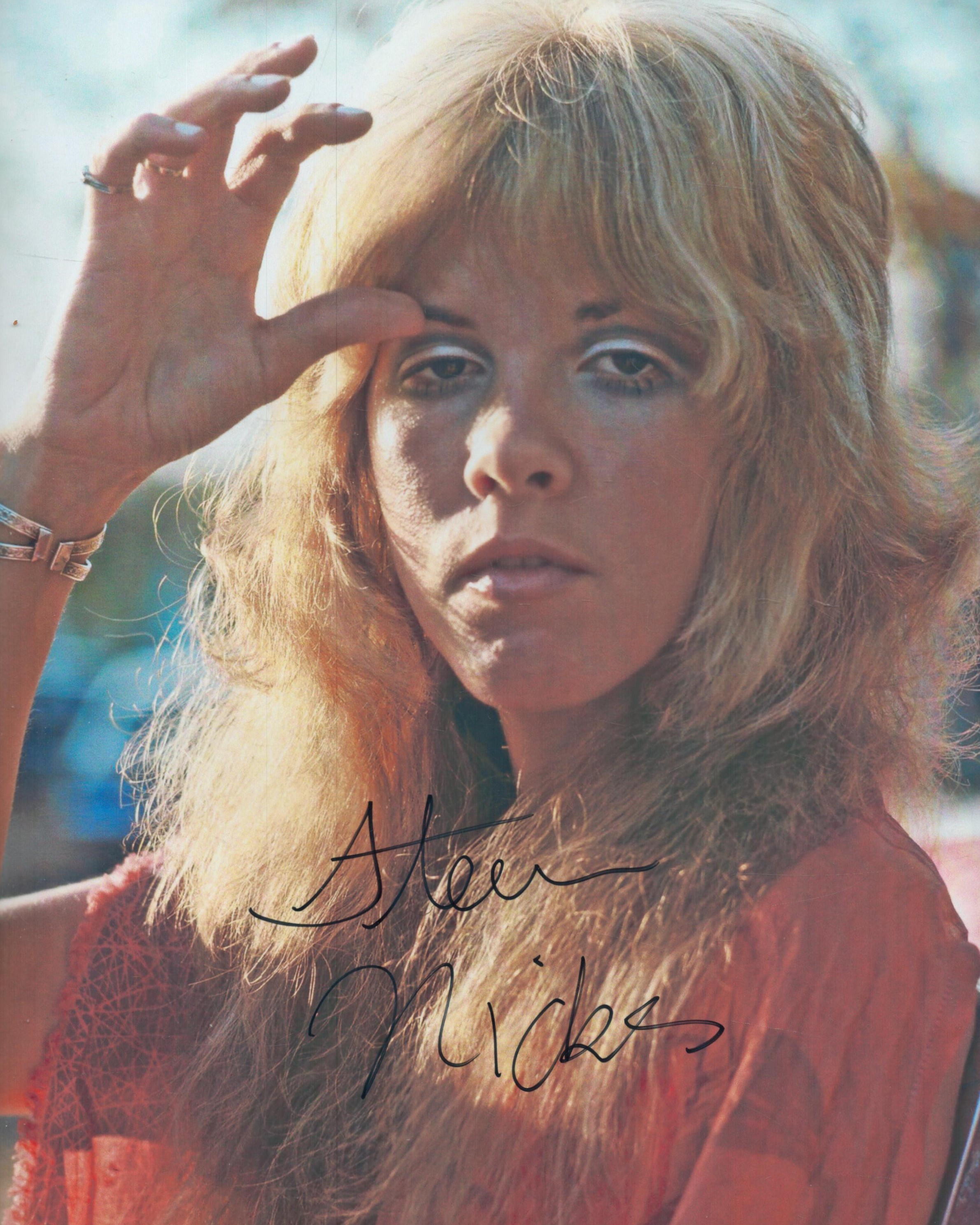 Stevie Nicks signed 10x8 inch colour photo. Good Condition. All autographs come with a Certificate
