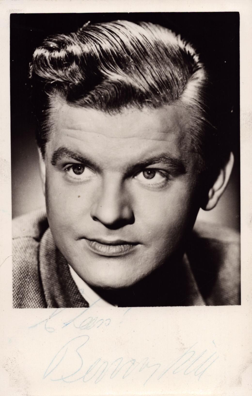 Benny Hill signed 6x4 inch vintage black and white photo signature a little faded. Good Condition.