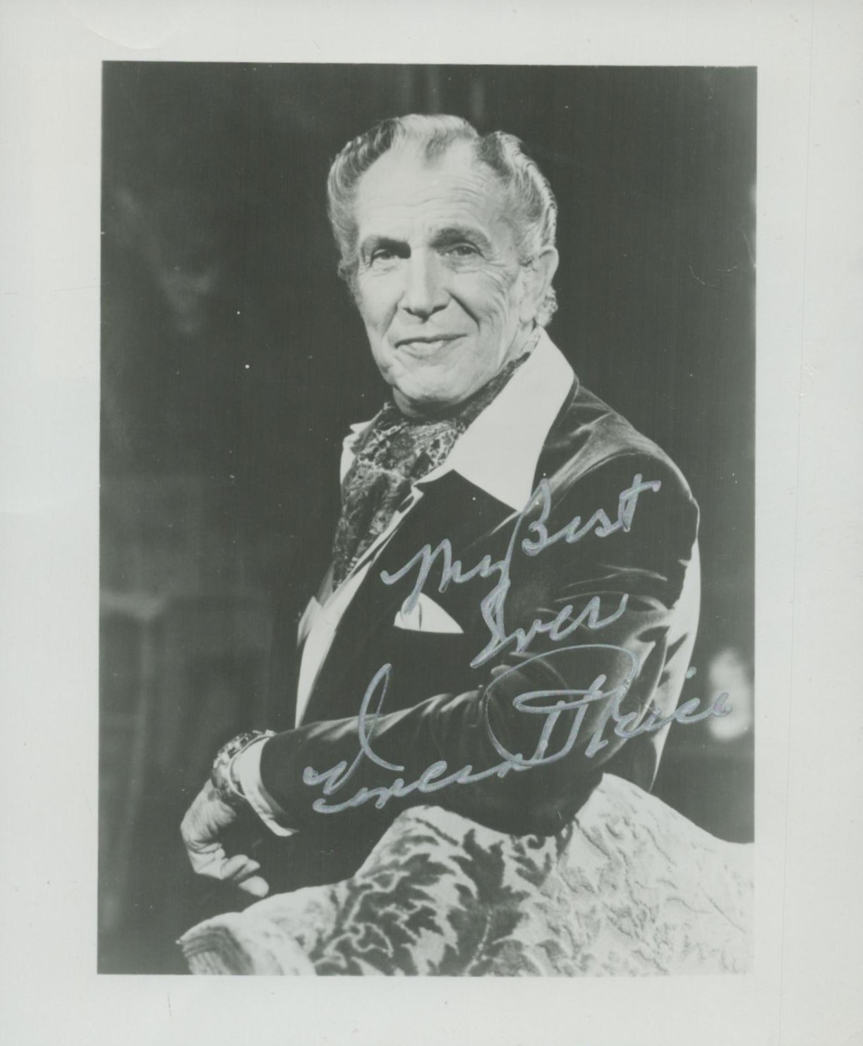 Vincent Price signed 5x3 inch black and white photo. Good Condition. All autographs come with a