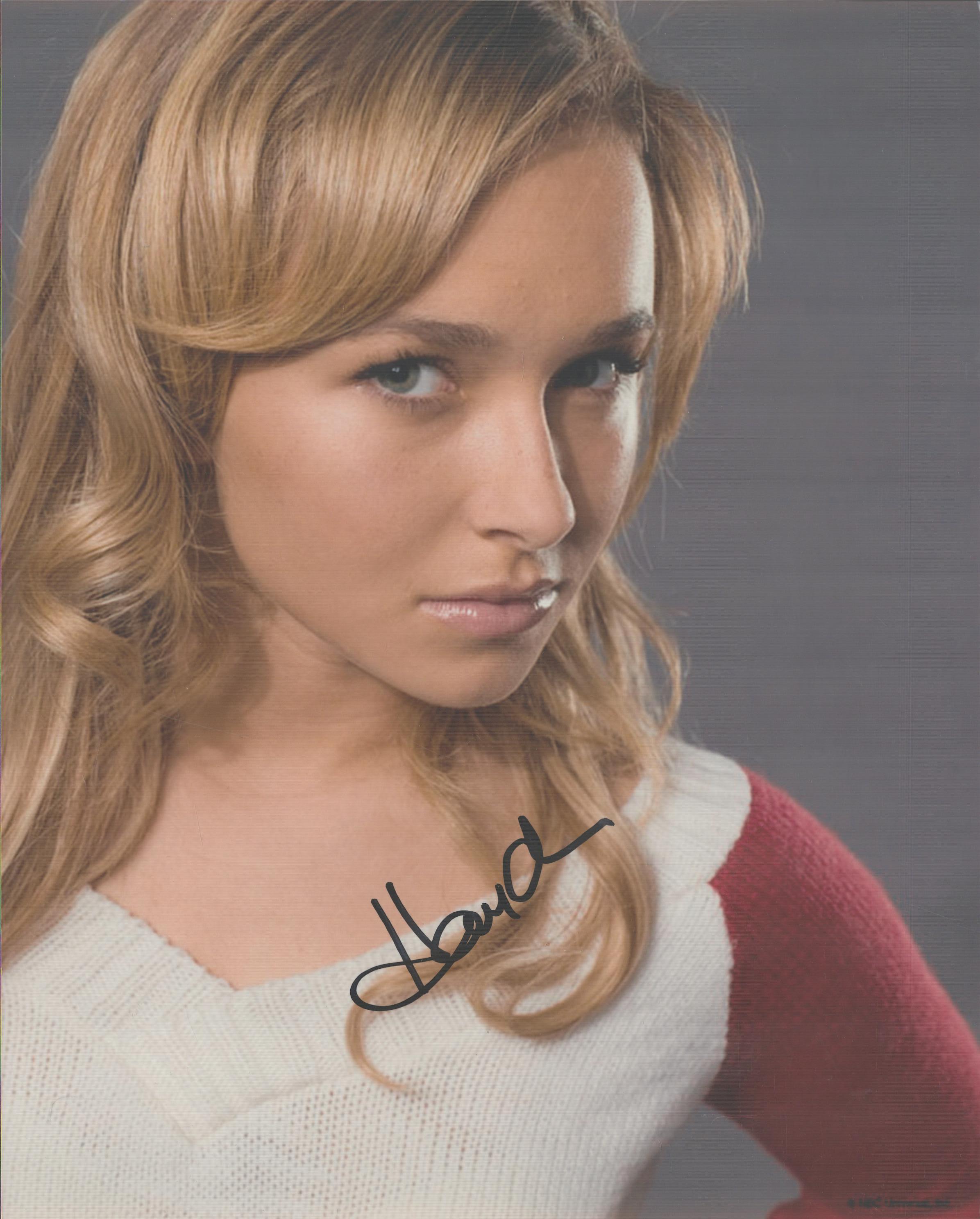 Hayden Panettiere signed 10x8 inch colour photo. Good Condition. All autographs come with a