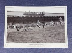 Jim Montgomery signed Sunderland v Manchester United 1968 16x12 black and white print. Sunderland