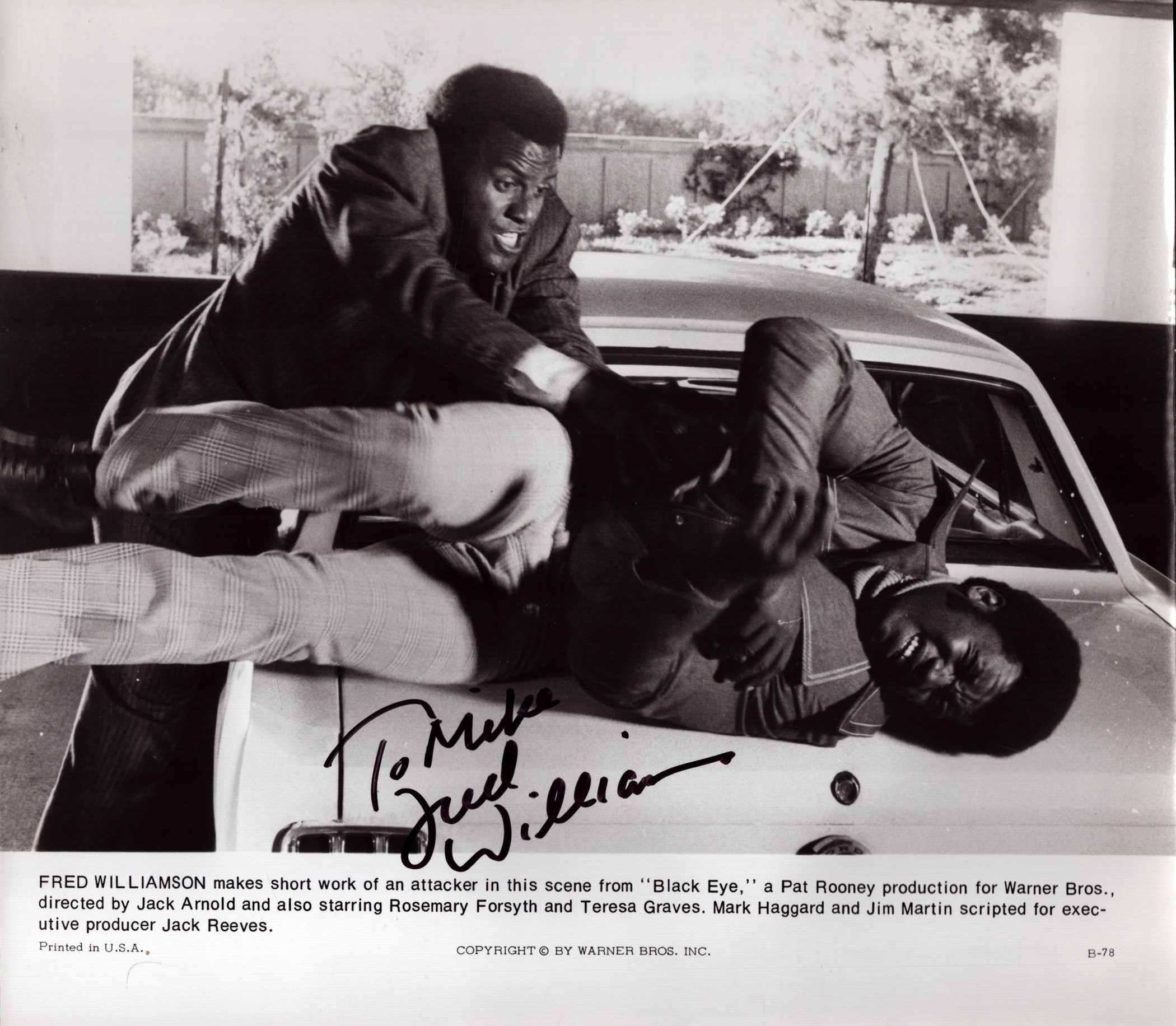 Fred Williamson signed Movie Still black and white photo 10x8 Inch, 'Black Eye Film', Dedicated.