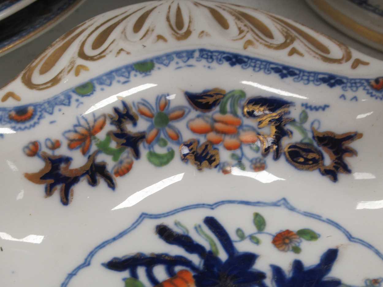 A Grainger's Worcester part imari dessert service, circa 1820, decorated with central peony - Image 2 of 7