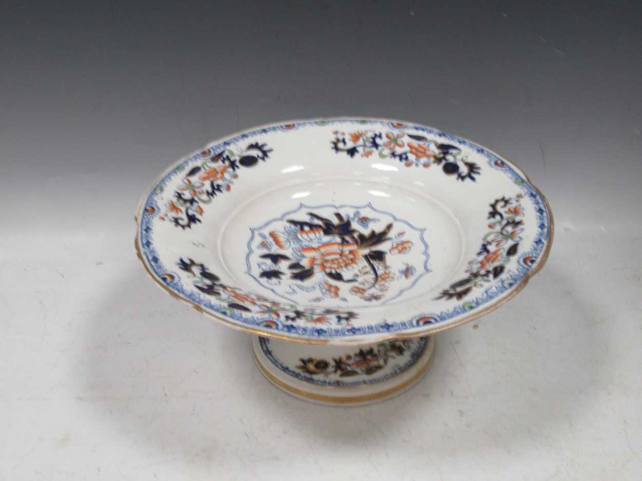 A Grainger's Worcester part imari dessert service, circa 1820, decorated with central peony - Image 6 of 7