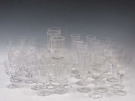 A mixed group of Art Deco style glassware (qty)