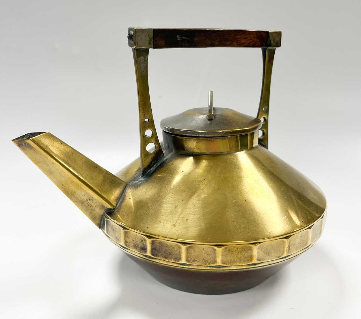 A Secessionist brass kettle by the Berliner Metallwarenfabrik, - Image 3 of 12