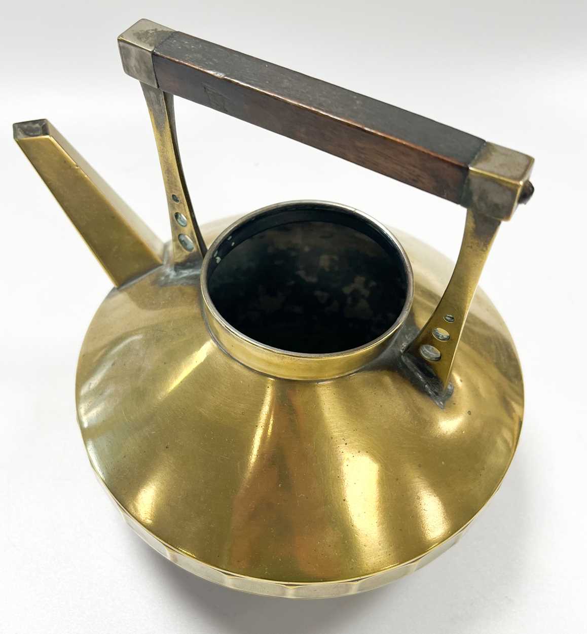 A Secessionist brass kettle by the Berliner Metallwarenfabrik, - Image 5 of 12
