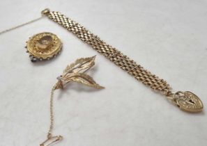 A 9ct gold gate bracelet along with two 9ct gold brooches,31g gross (3)