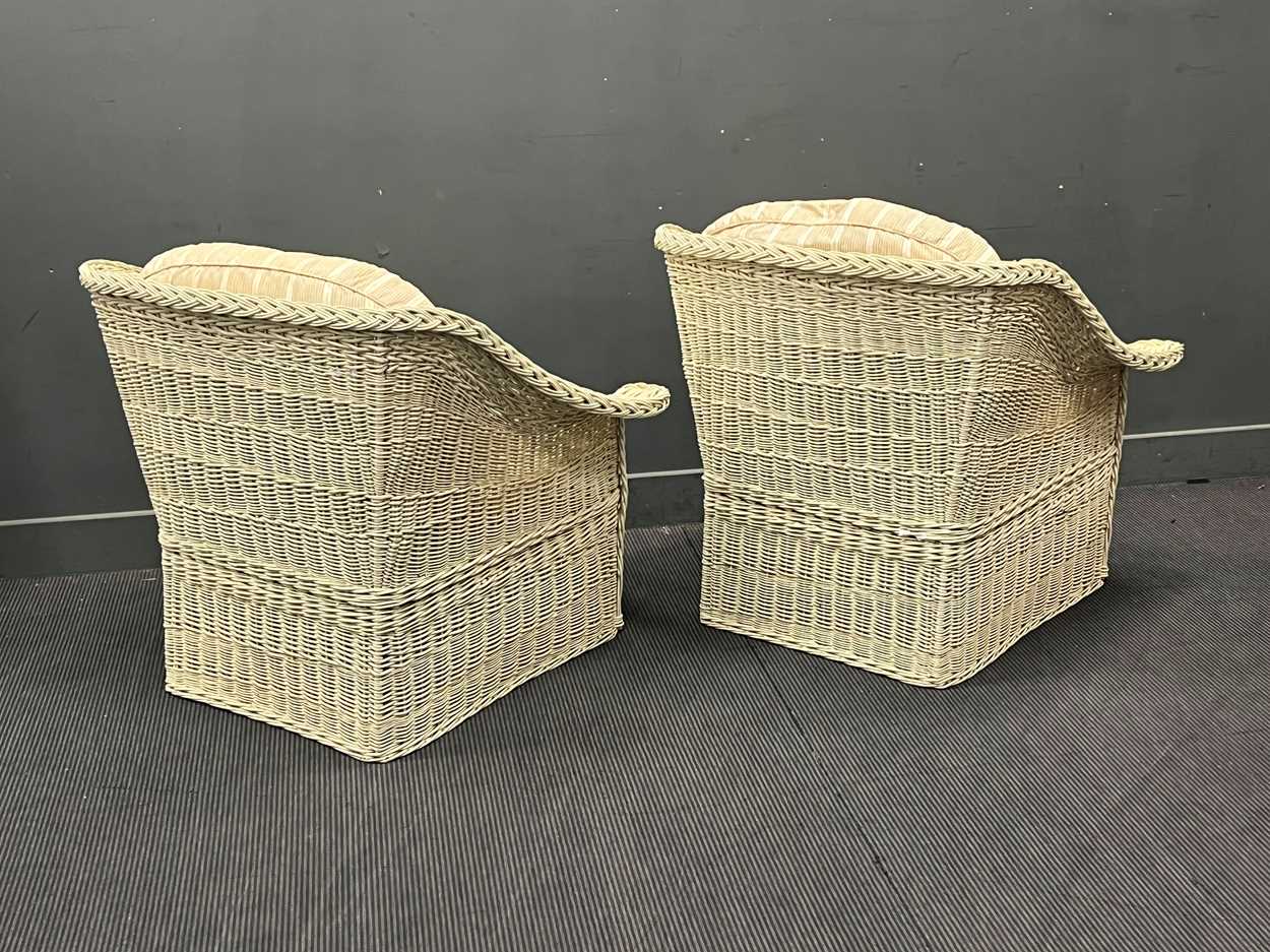 A pair of white painted wicker conservatory armchairs 89cm High x 84cms wide x 80cm deep (2) - Image 4 of 4