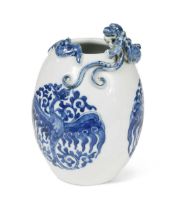 A Chinese blue and white porcelain phoenix vase, late Qing Dynasty,