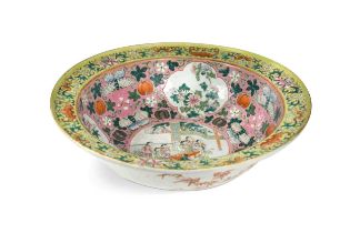 A Chinese bowl, Qing Dynasty, 19th century,