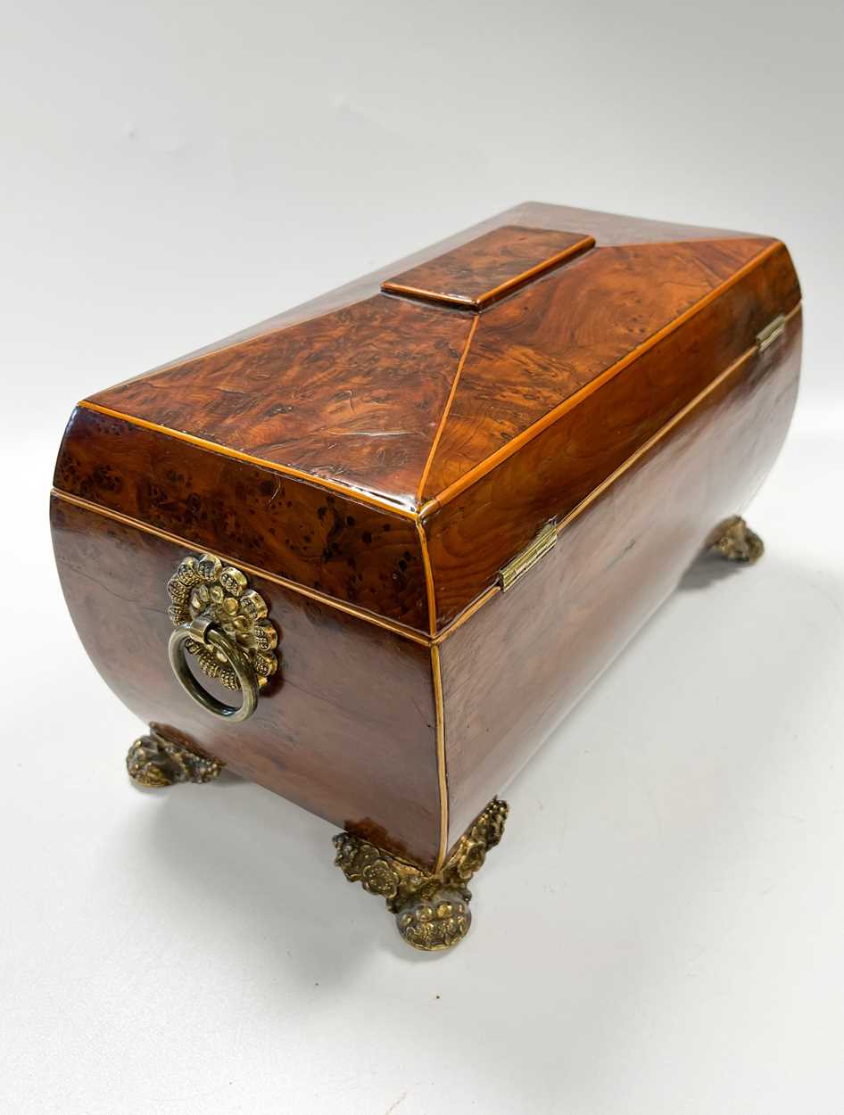 A Regency burr yew and inlaid bombe form sarcophagus tea caddy, - Bild 3 aus 7