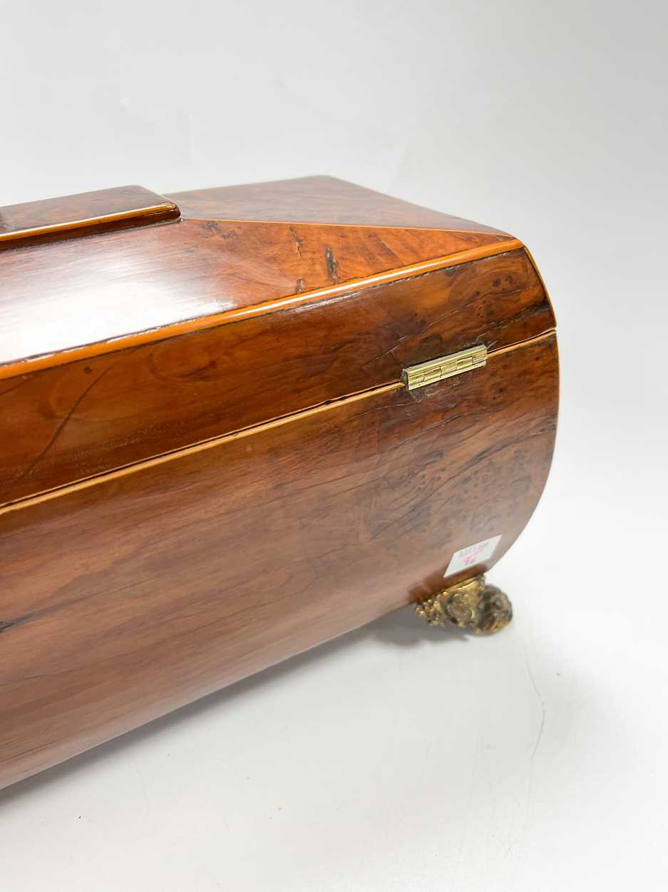 A Regency burr yew and inlaid bombe form sarcophagus tea caddy, - Bild 7 aus 7