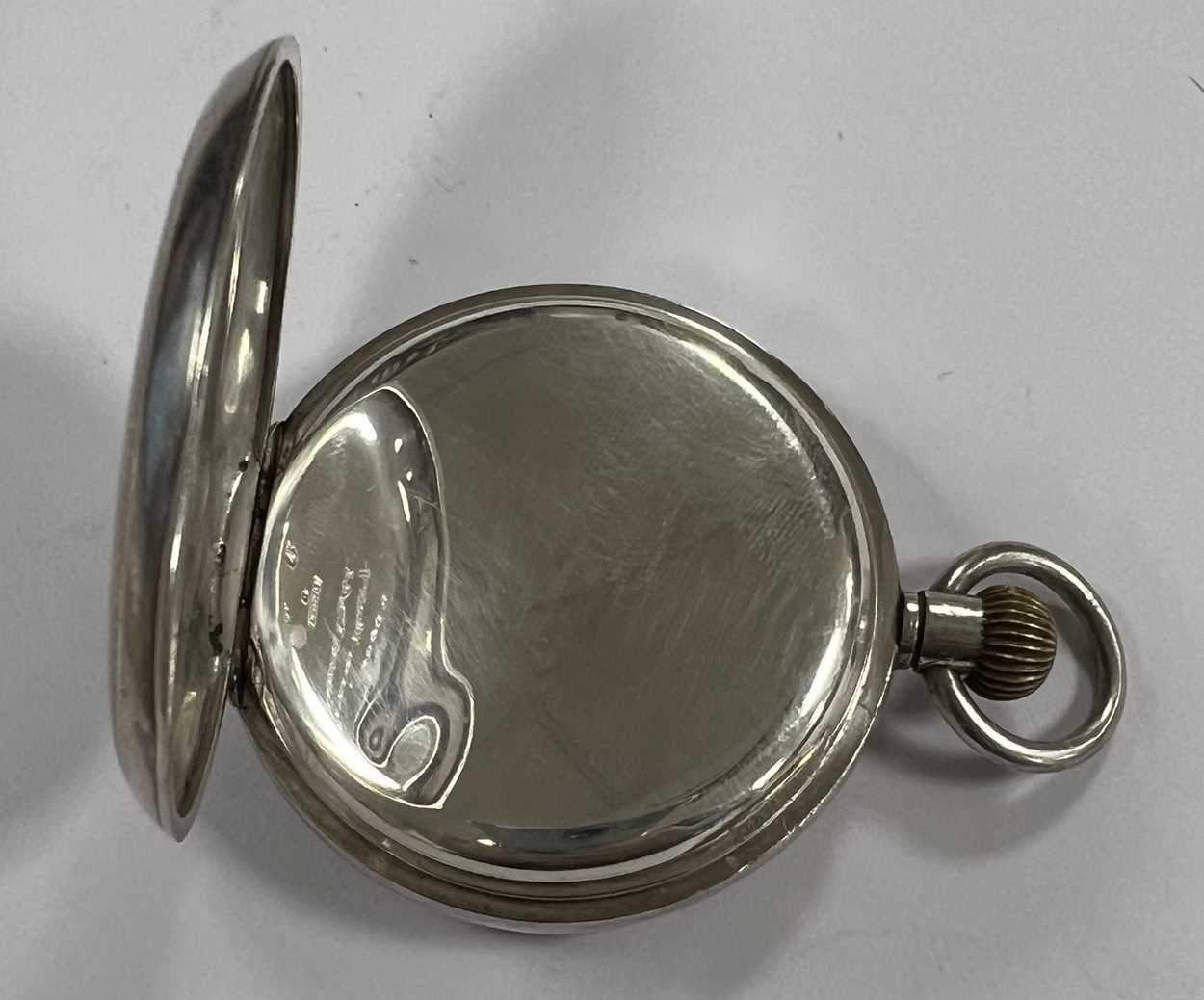 Unsigned - A Swiss silver hunter pocket watch with earlier watch chain, - Bild 7 aus 13