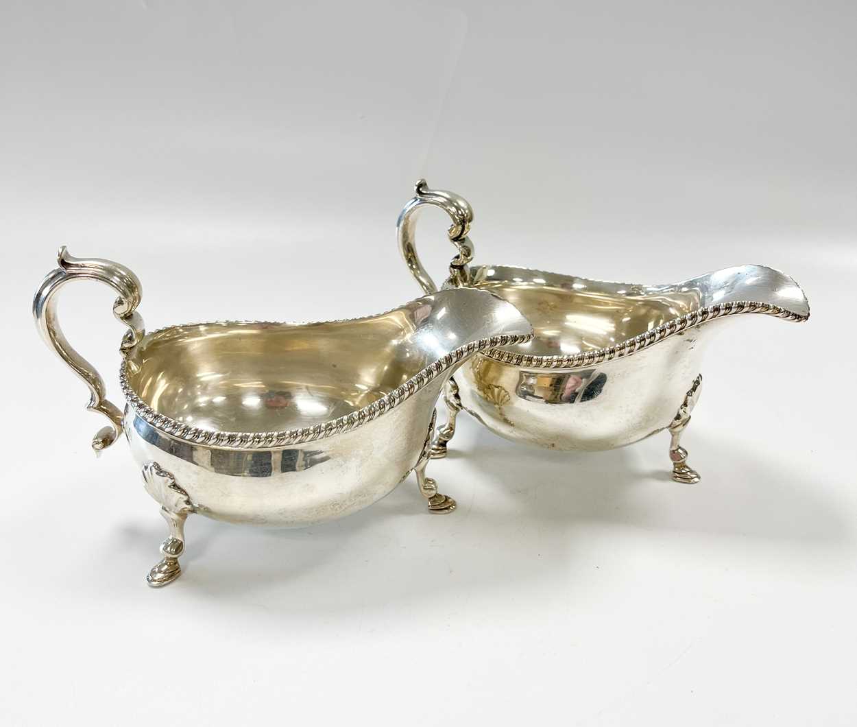 An Edward VII silver sauce boat, along with another, - Image 2 of 4
