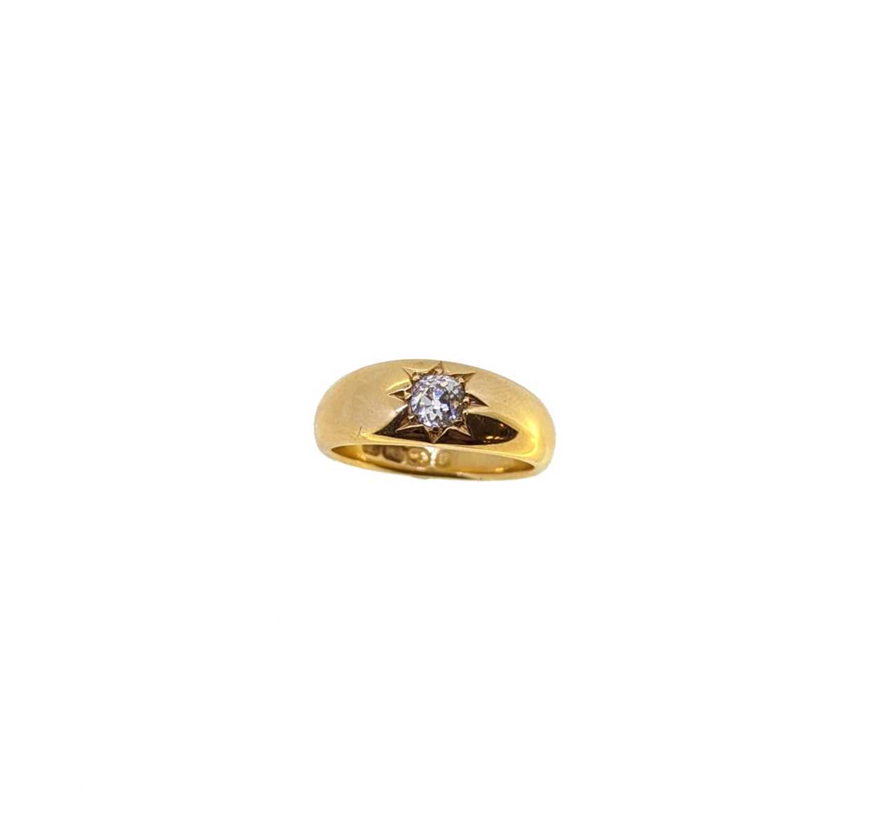 A Victorian 18ct gold diamond set ring,