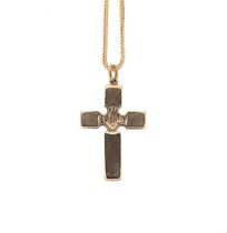 A 9ct gold cross pendant and chain,