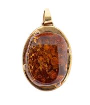 A continental amber pendant,