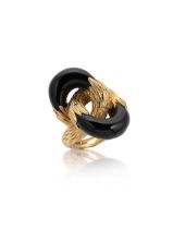 Kutchinsky - An 18ct gold onyx ring,