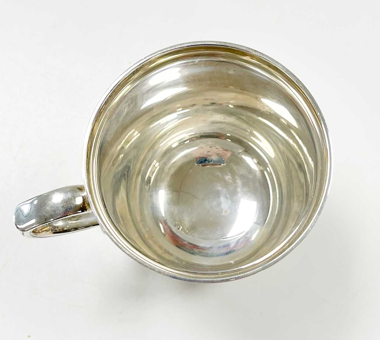 A George V silver christening tankard. - Image 6 of 6