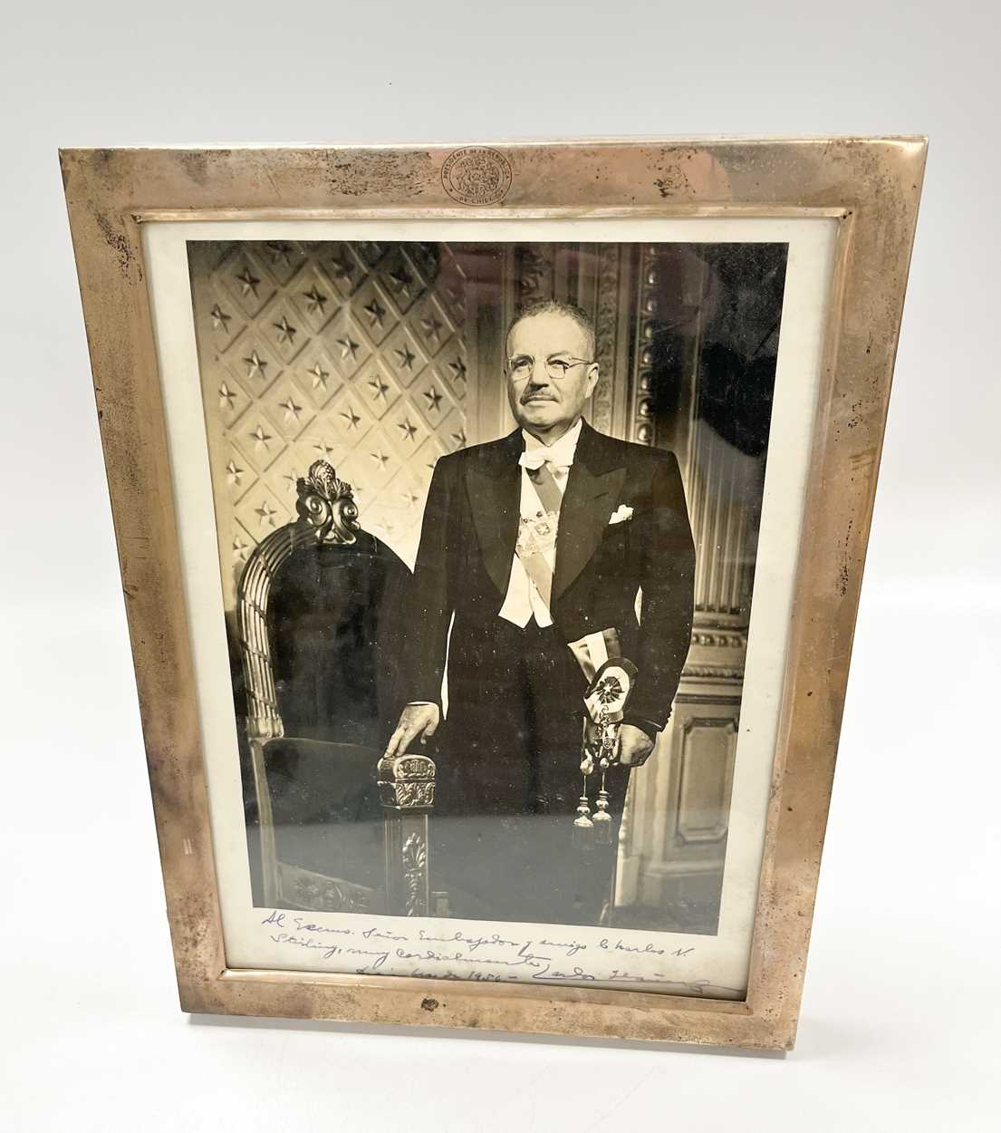 A mid 20th century Chilean metalwares silver photograph frame, - Image 2 of 7