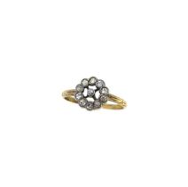 An early 20th century diamond cluster ring,