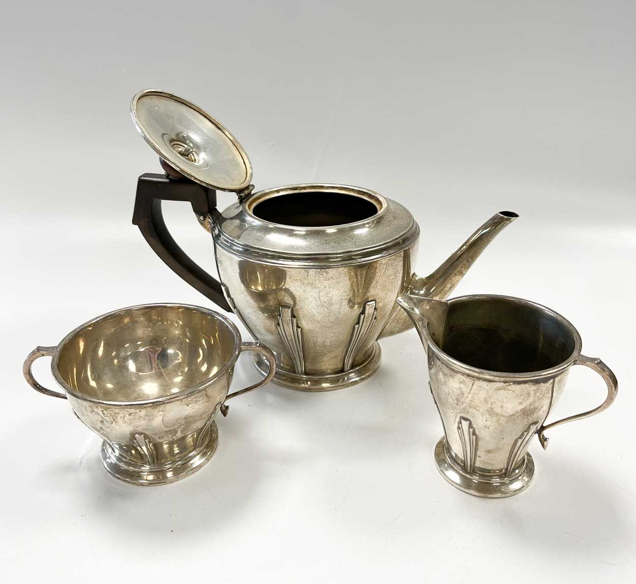 A George VI silver 3-piece tea set, - Image 3 of 6