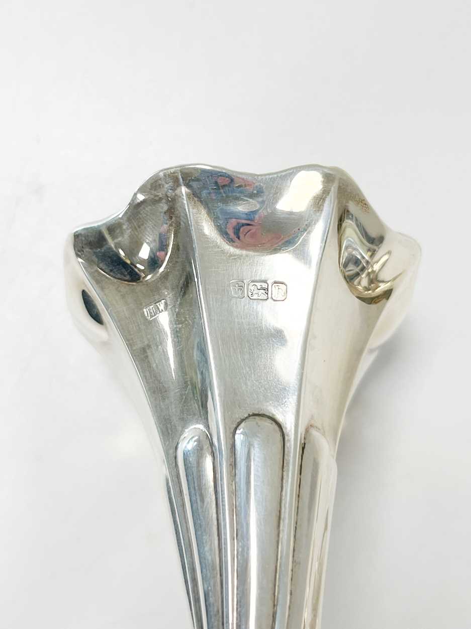 A set of four Edward VII silver spill vases in a fitted case, - Image 6 of 9