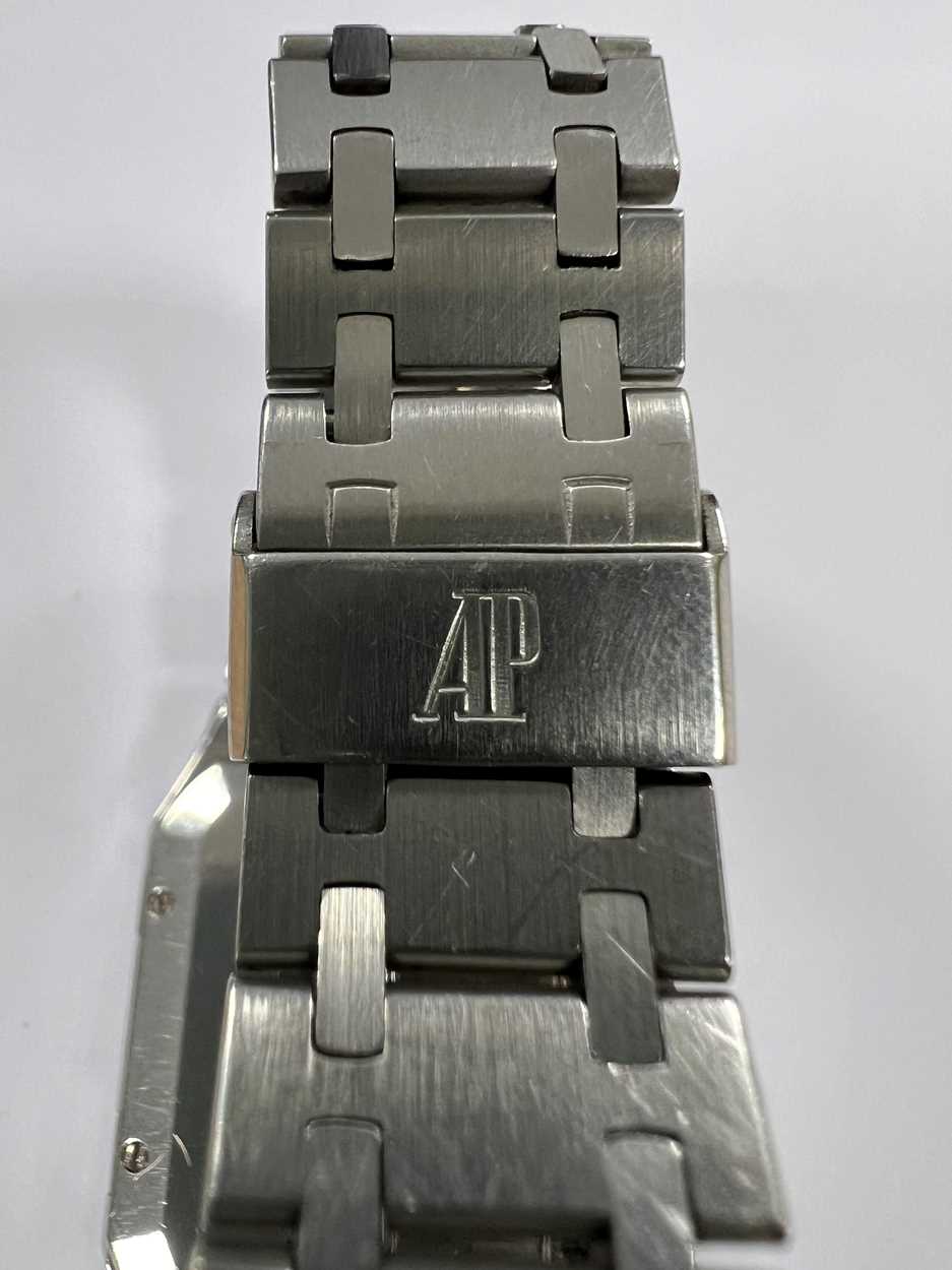 Audemars Piguet - A steel 'Royal Oak' wristwatch, - Image 16 of 16