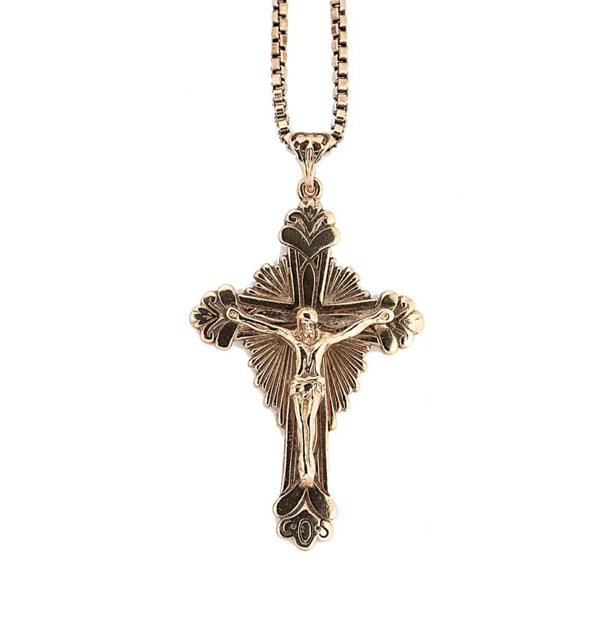 A 9ct gold crucifix pendant and chain,