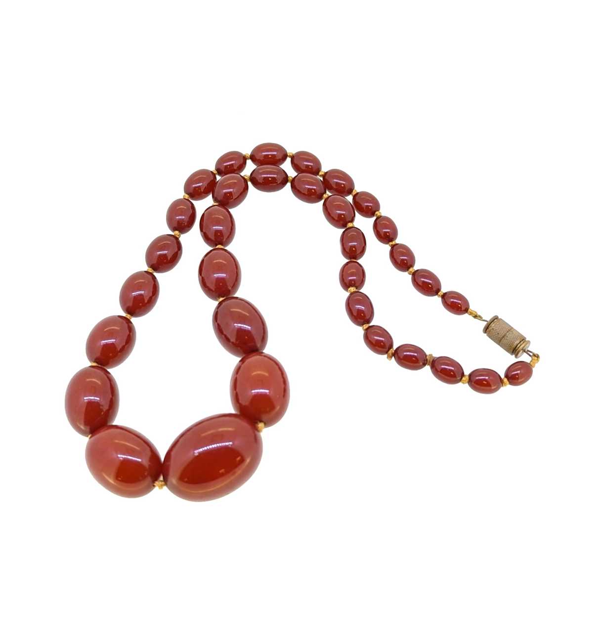 A bakelite bead necklace, - Image 2 of 4