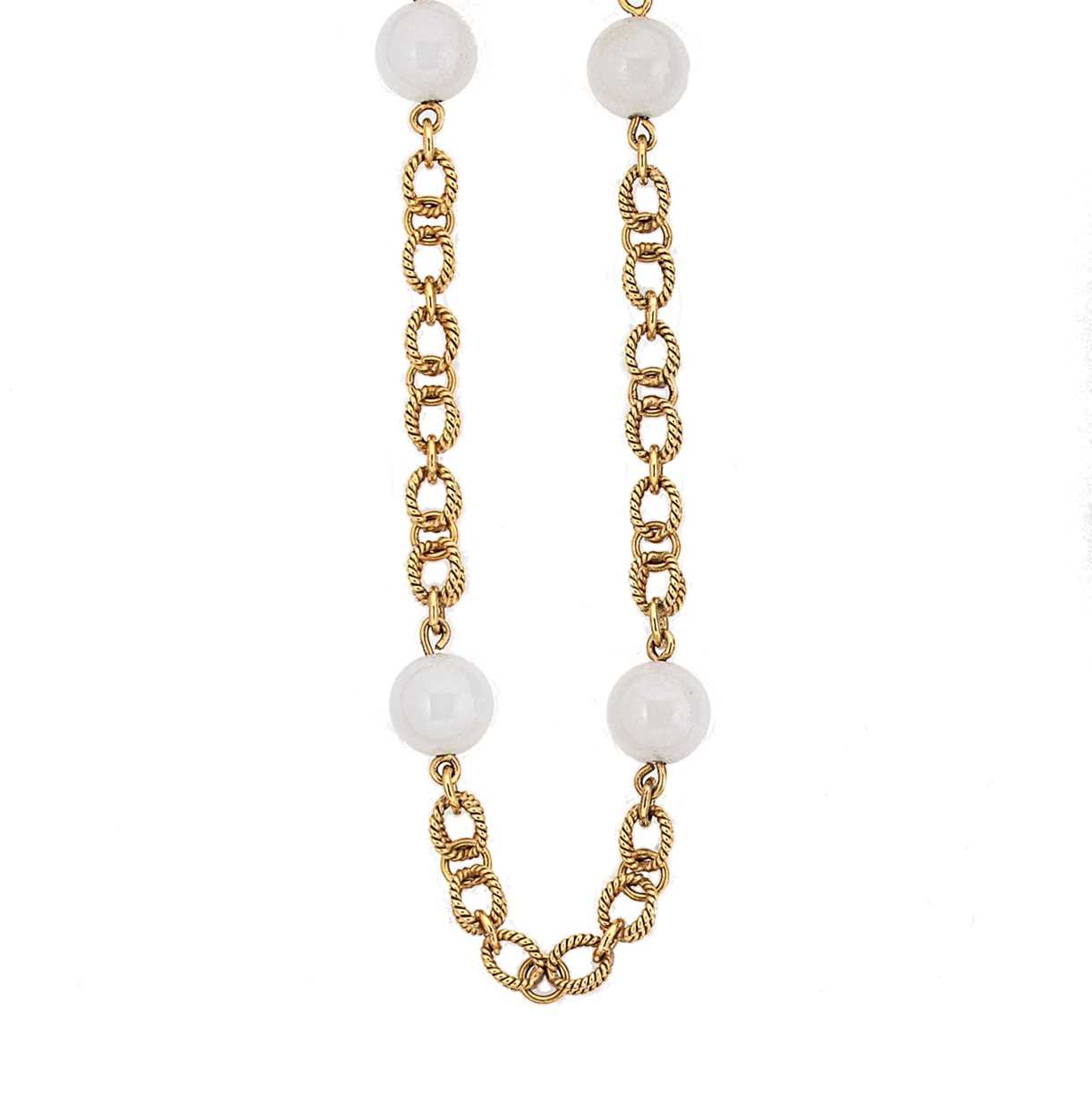 A hardstone bead chain,
