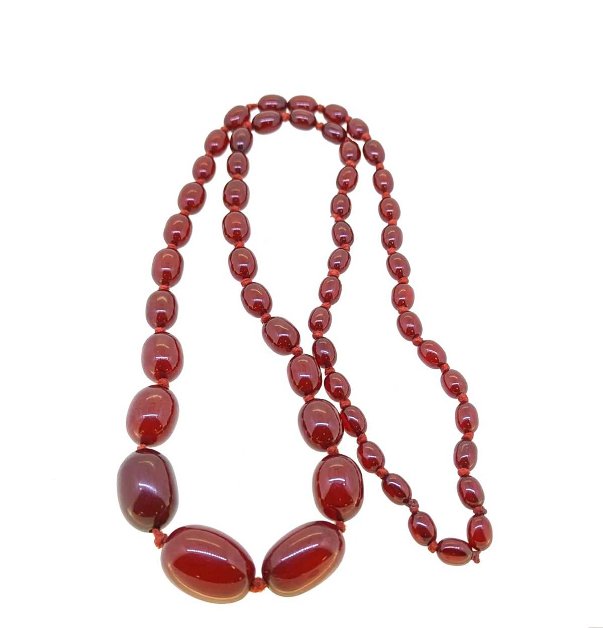 A bakelite bead necklace, - Image 2 of 5