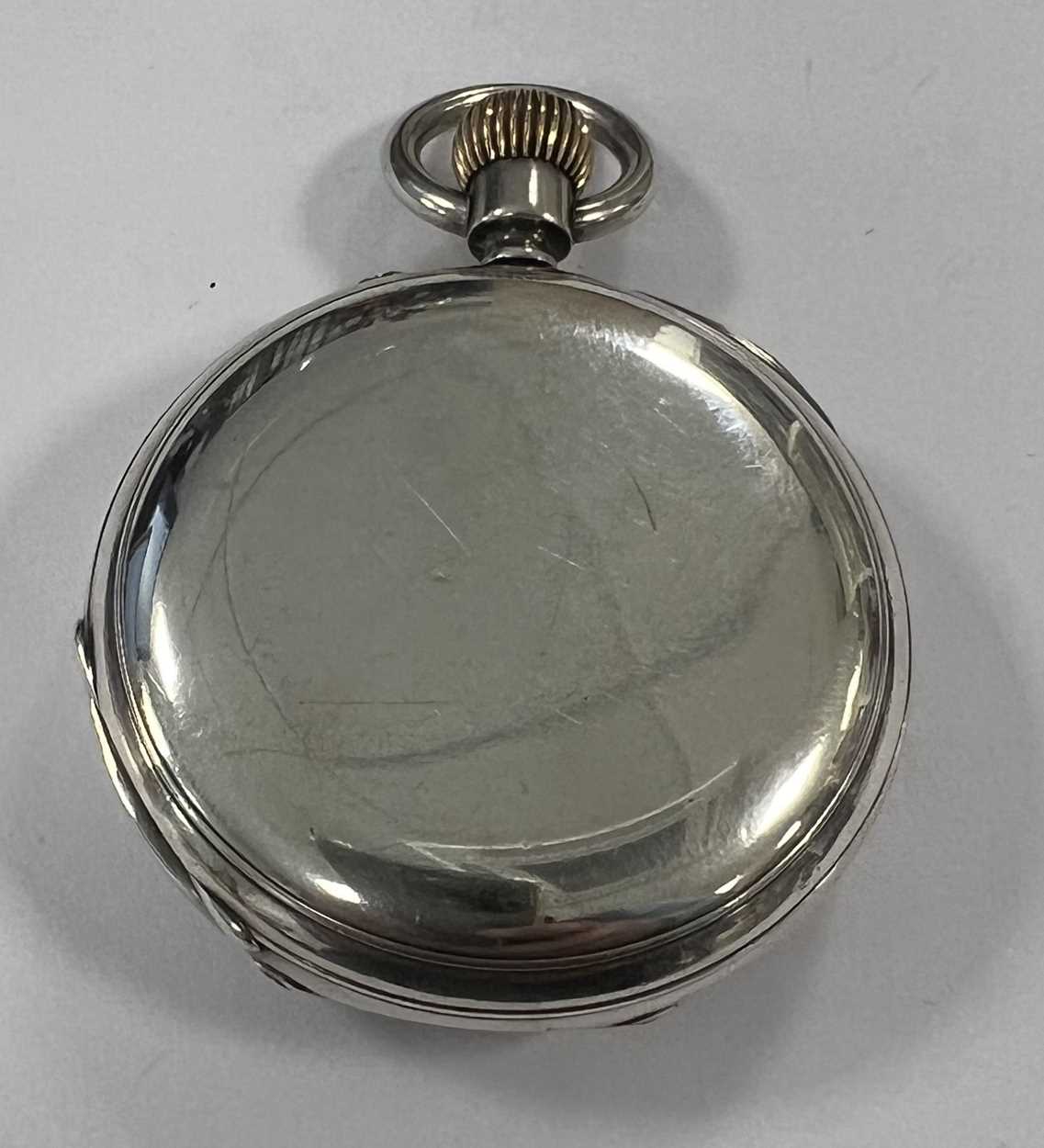 Army & Navy Co-operative Society, London - A Victorian silver half hunter pocket watch with later wa - Bild 4 aus 11