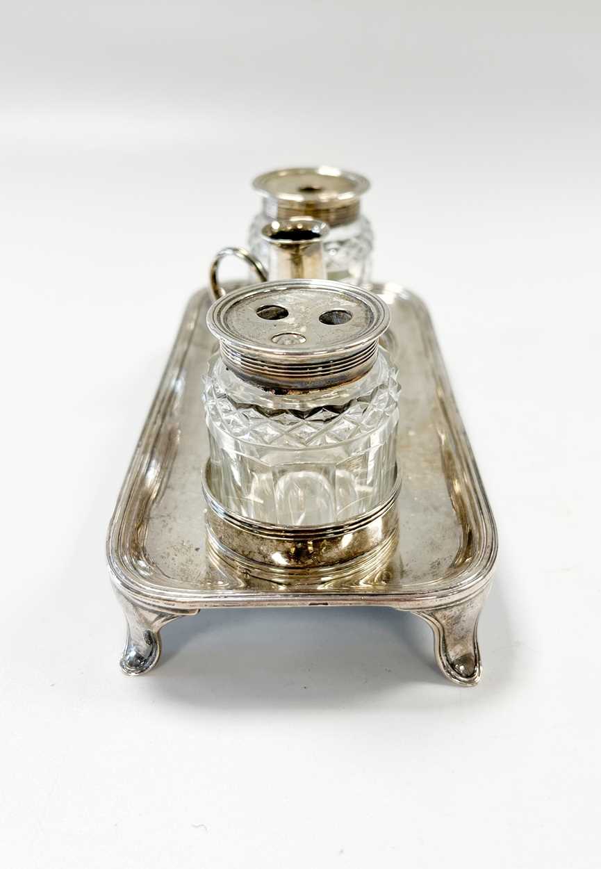 A George III silver desk inkstand, - Bild 4 aus 8