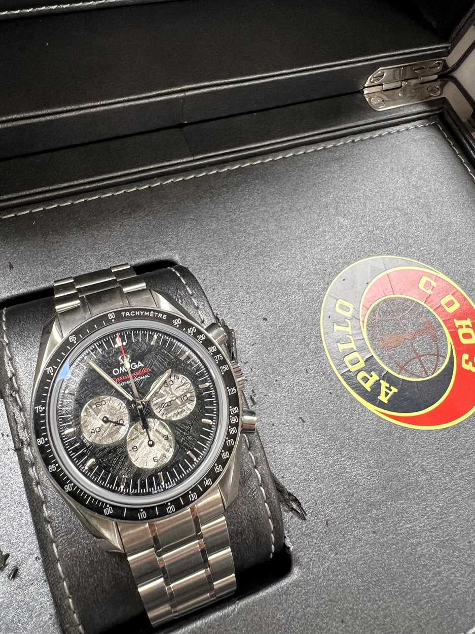 Omega - A steel limited edition 'Speedmaster Apollo/Soyuz 35th Anniversary' chronograph wristwatch, - Image 14 of 20