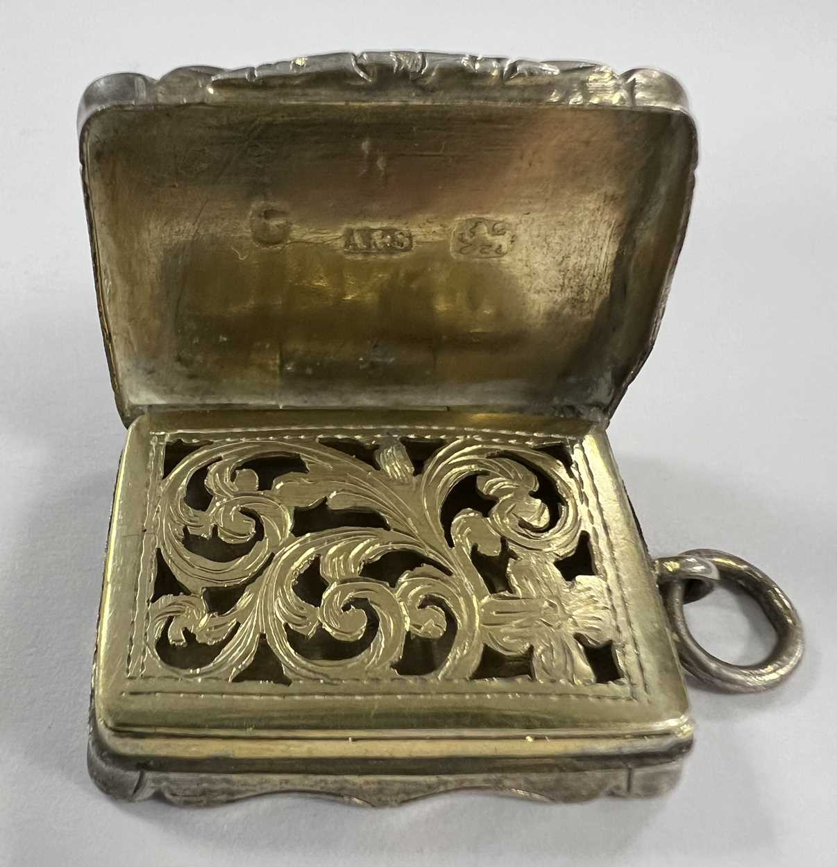 A 19th century silver snuff box, mark of Joseph Willmore, together with two vinaigrettes, - Image 11 of 12