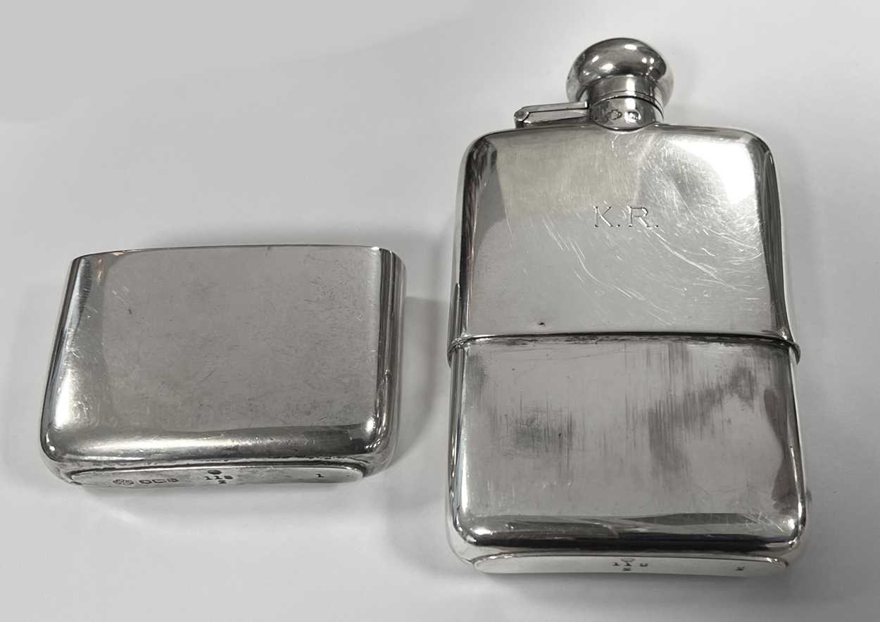 An early 20th century silver hip flask, - Bild 2 aus 6