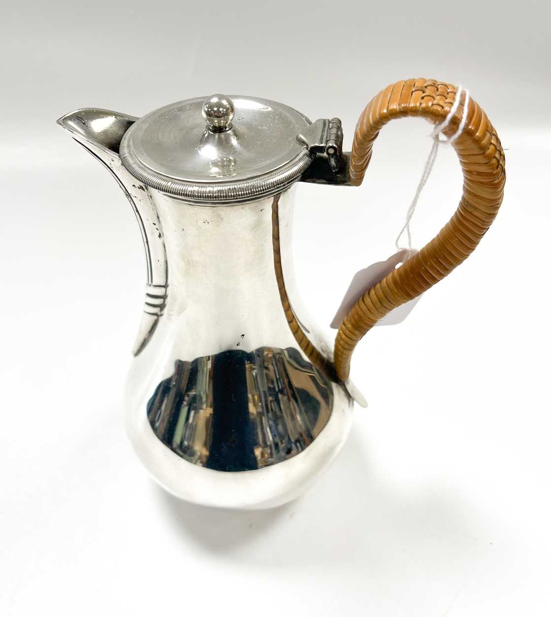 A George V silver hot water jug, - Bild 2 aus 4