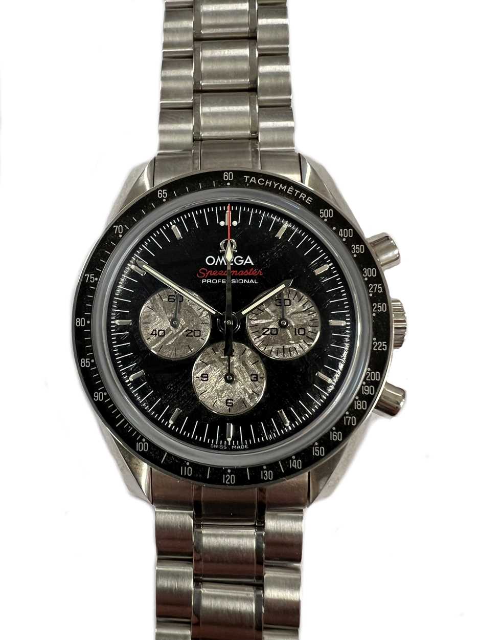 Omega - A steel limited edition 'Speedmaster Apollo/Soyuz 35th Anniversary' chronograph wristwatch, - Image 2 of 20