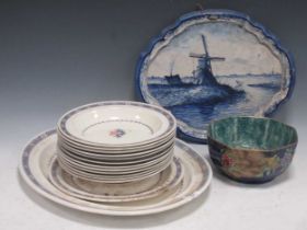 A Boston Wedgwood part dinner service to include bowls and an oval platter, a Caronaware hand