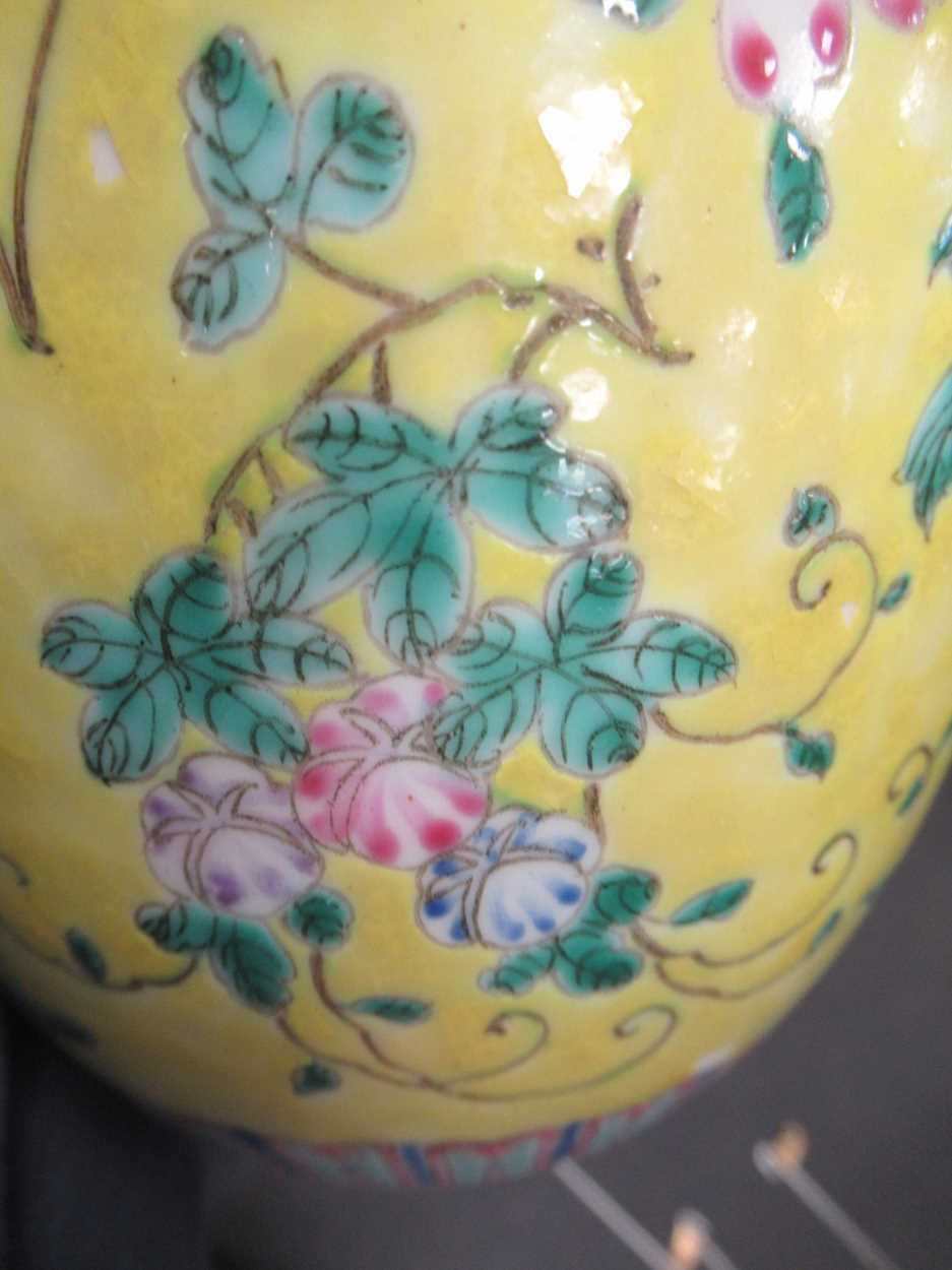 Asian ceramics to include a Chinese rouleau vase (restored), a 20th century punch bowl, yellow - Image 7 of 27