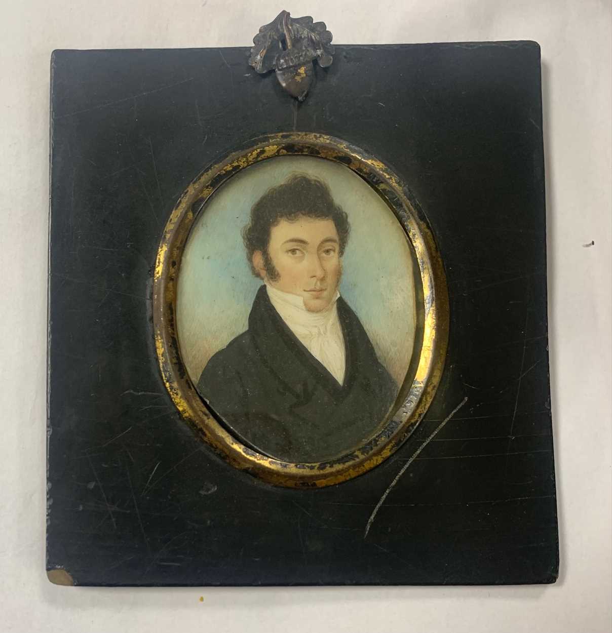 A collection of four portrait miniatures - Image 3 of 6