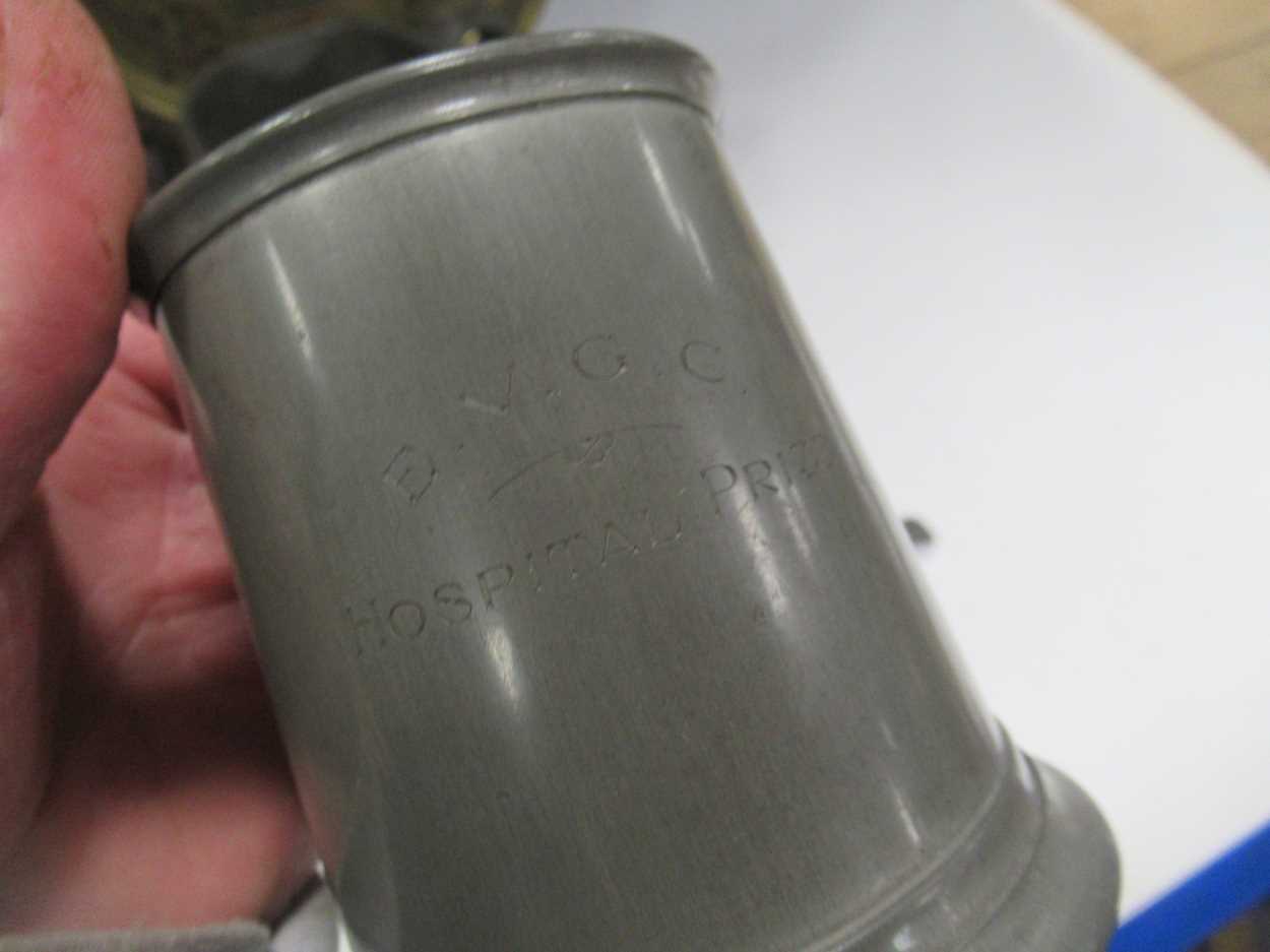 Six antique pewter mugs marked with standard measures, and a 'Damascus 1919' brass dish - Image 3 of 7