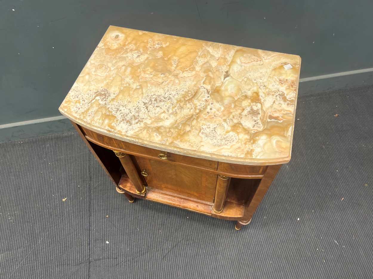 A Continental marble topped commode with marble top circa 1900 with bow front, the single drawer - Image 4 of 5