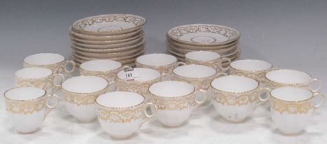 Davenport part tea service in white and gilt. (qty)