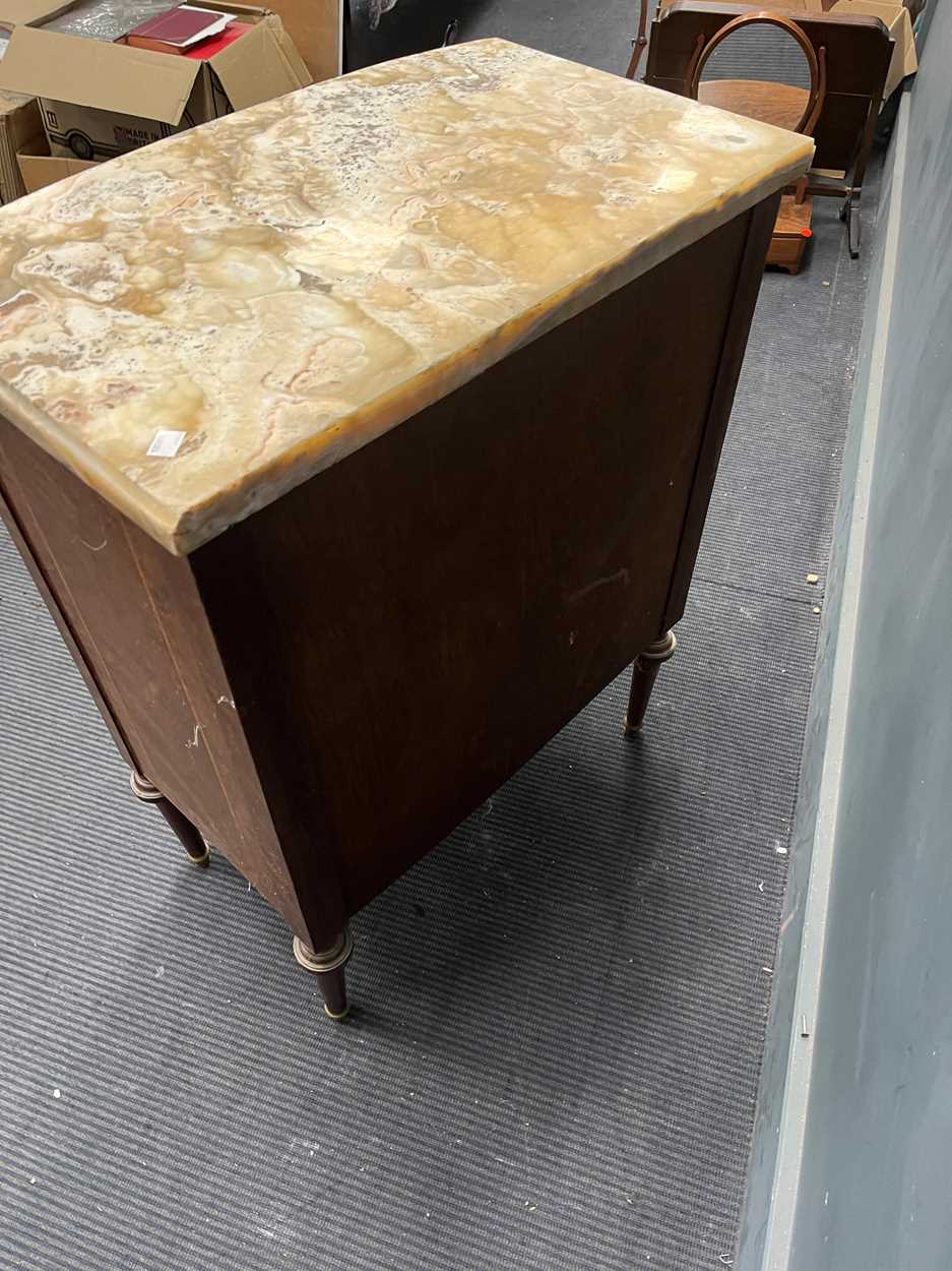 A Continental marble topped commode with marble top circa 1900 with bow front, the single drawer - Image 3 of 5