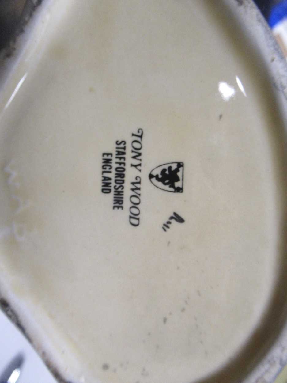 A quantity of Royal Doulton and other ceramics - Image 7 of 9
