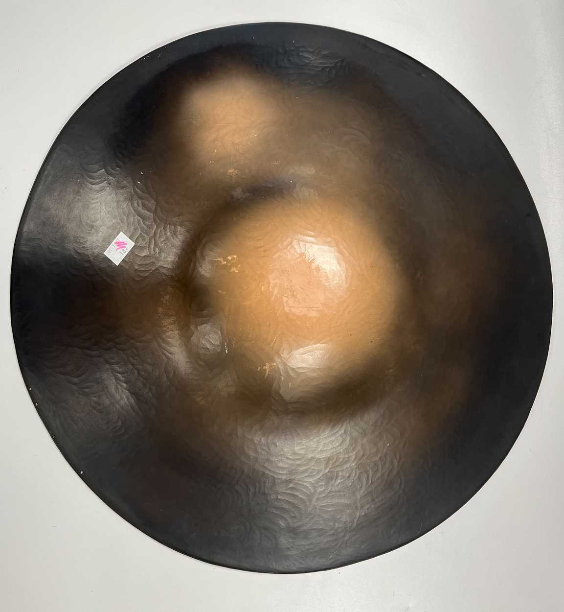 § Gabriele Koch (1948-), a particularly large smoke-fired and burnished charger, - Image 3 of 10