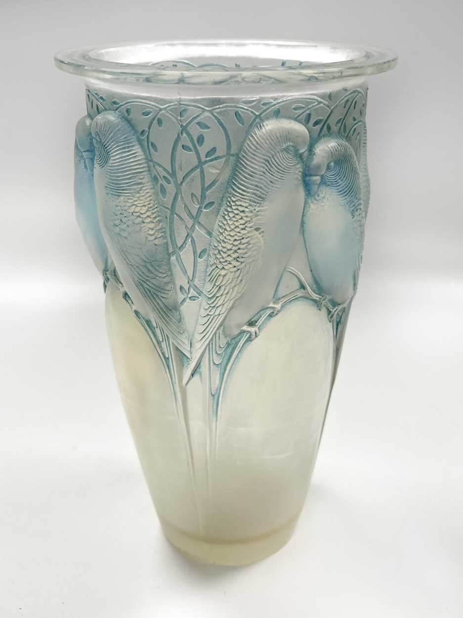 Ceylan, an R. Lalique opalescent glass vase, designed 1924, - Bild 3 aus 11
